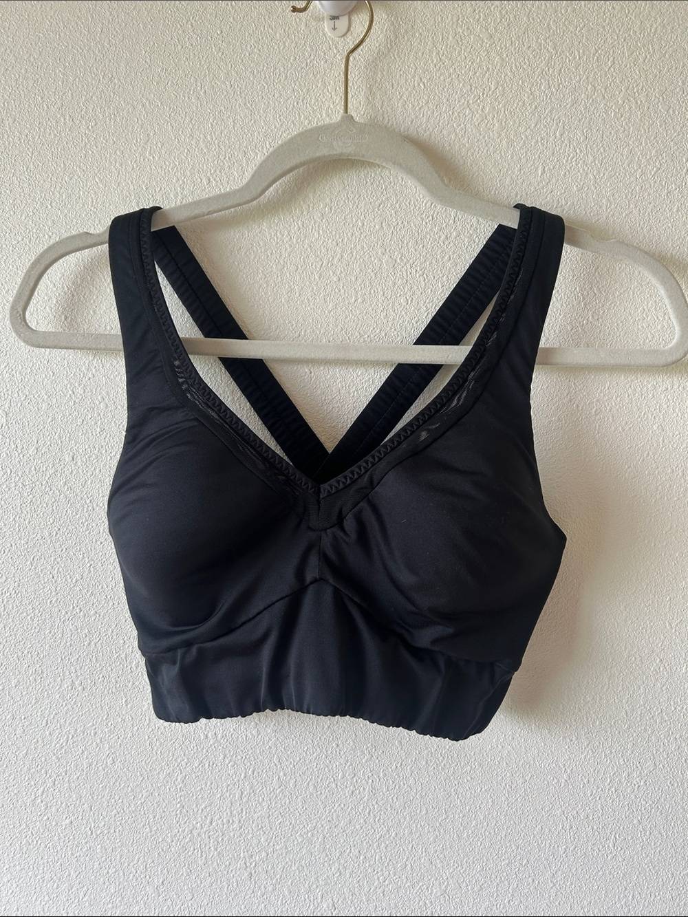 Athleta Black V-Back Supportive Sports Bra